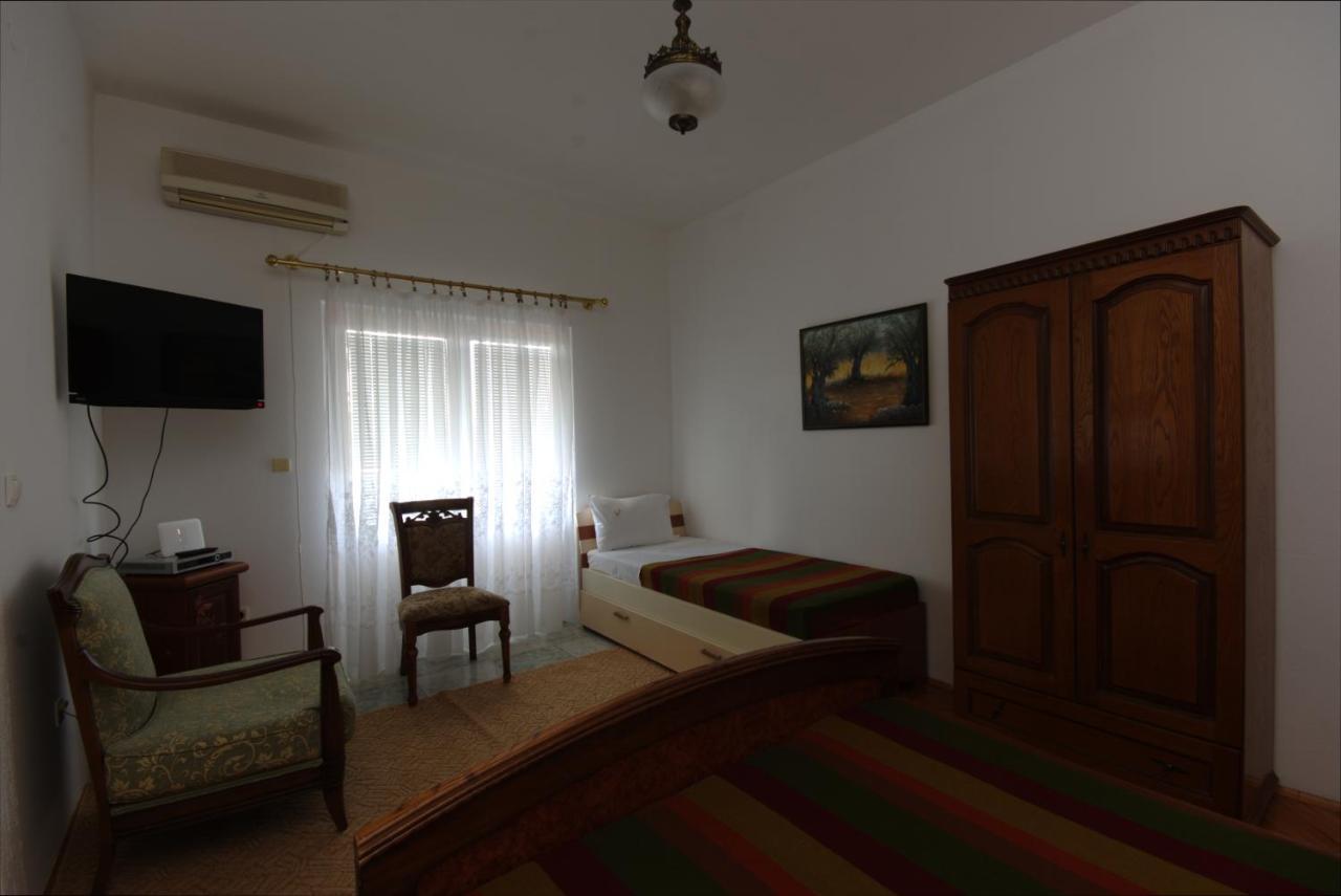 Apartments Astel Бар Екстериор снимка