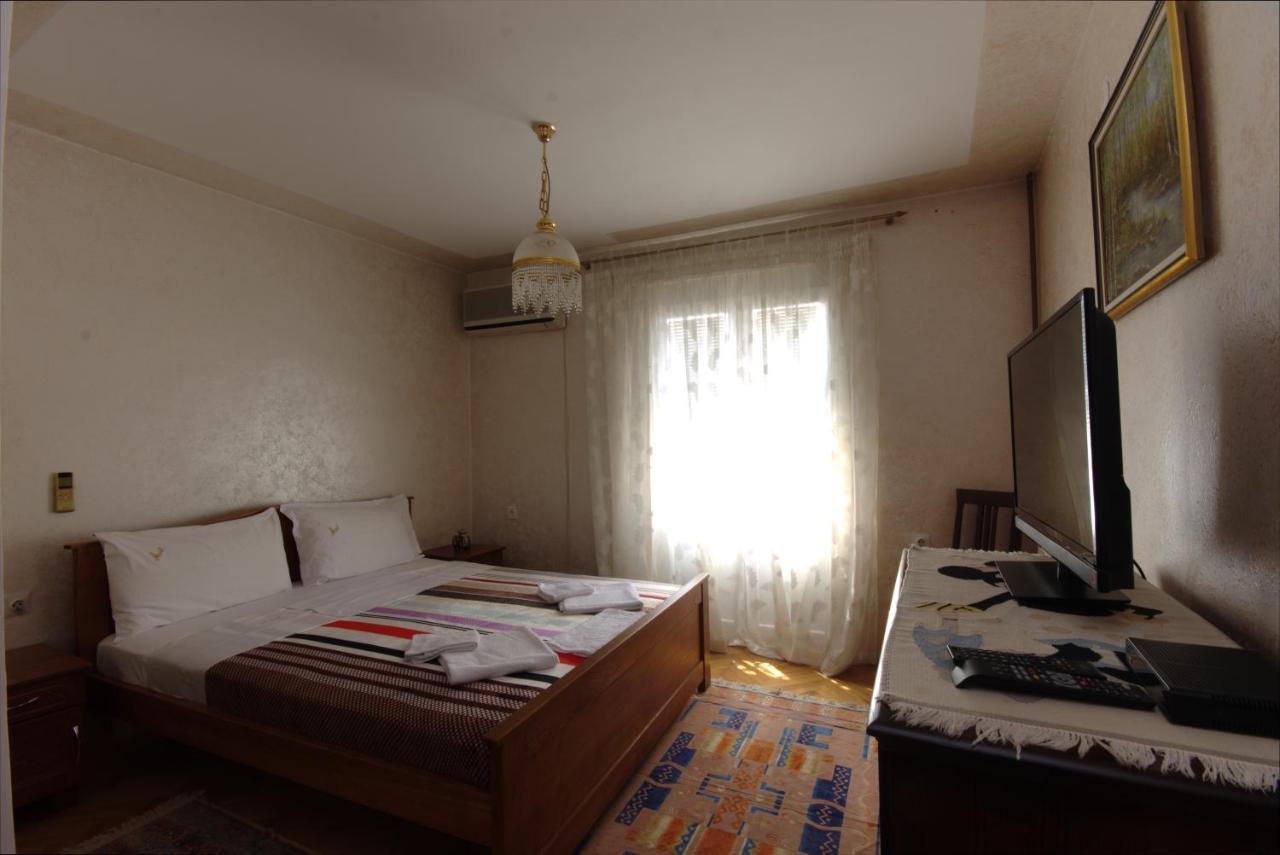 Apartments Astel Бар Екстериор снимка