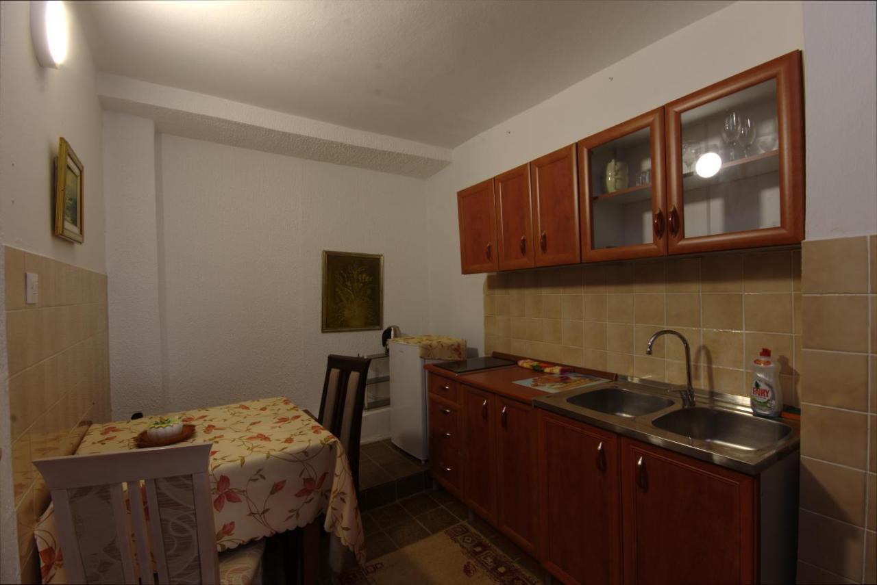 Apartments Astel Бар Екстериор снимка