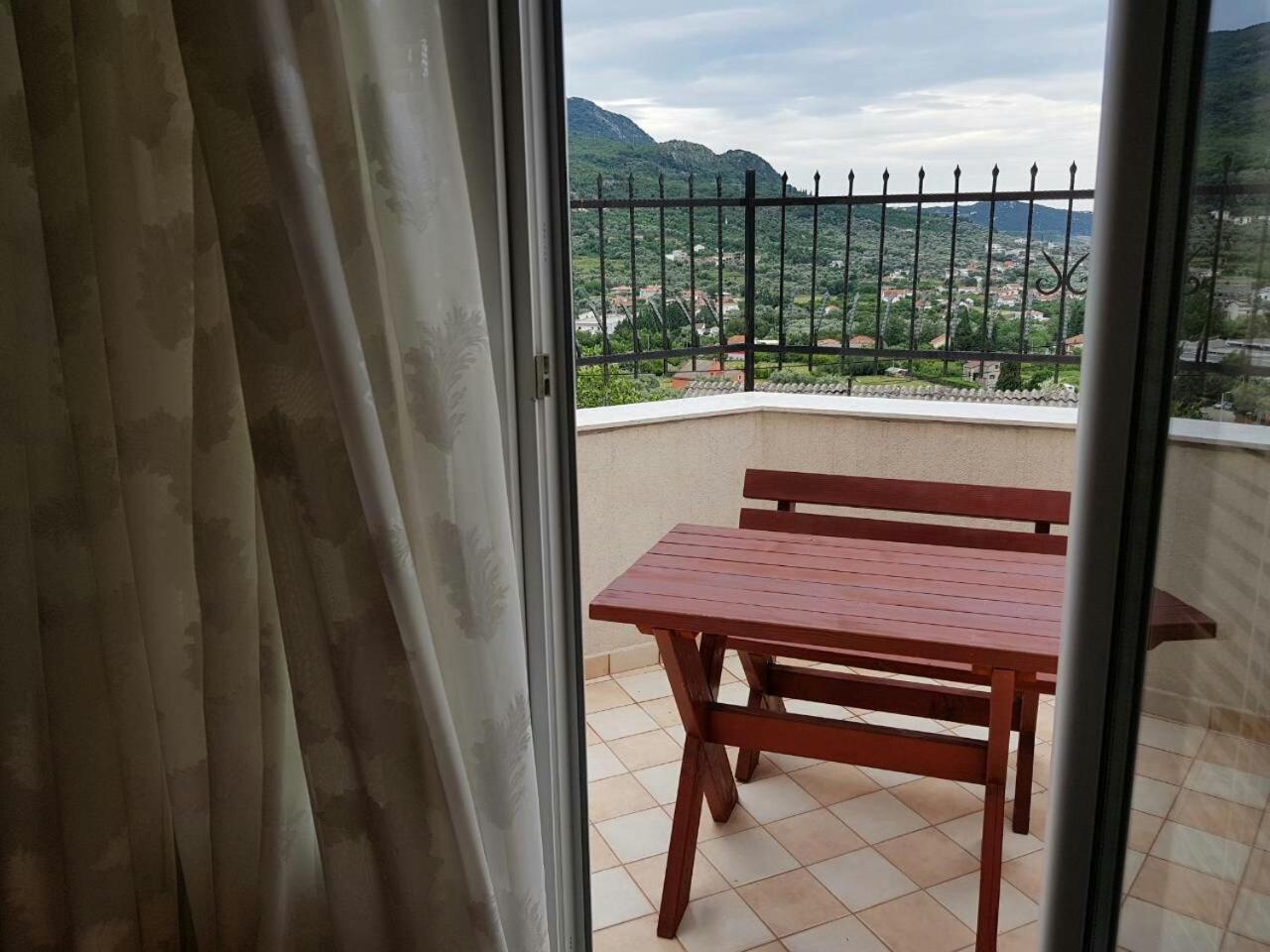 Apartments Astel Бар Екстериор снимка