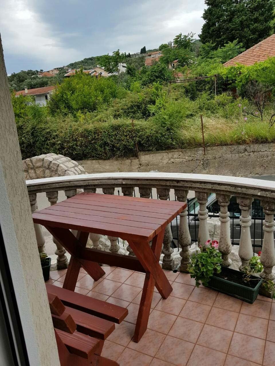 Apartments Astel Бар Екстериор снимка
